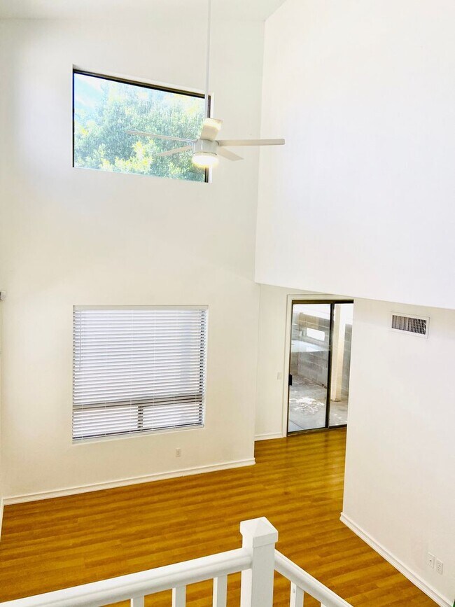 Foto del edificio - 3-bedroom, 2.5 bath in northeast Mesa
