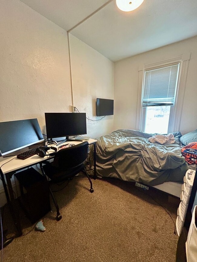 Foto del edificio - 6209 Raleigh St