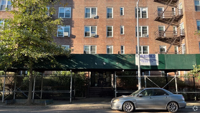 Building Photo - 4240 Bowne St