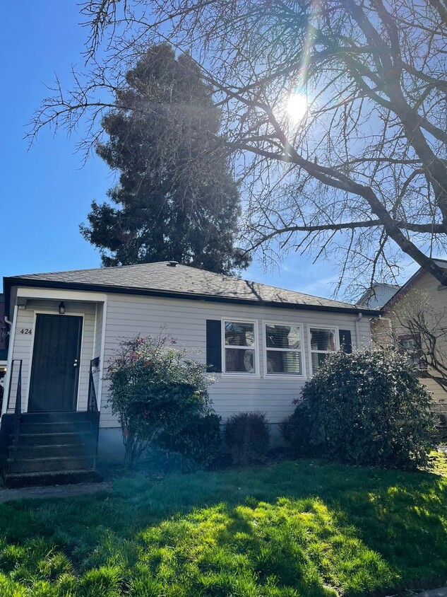 2 bdrm House in John’s Landing with hardwo... House Rental in