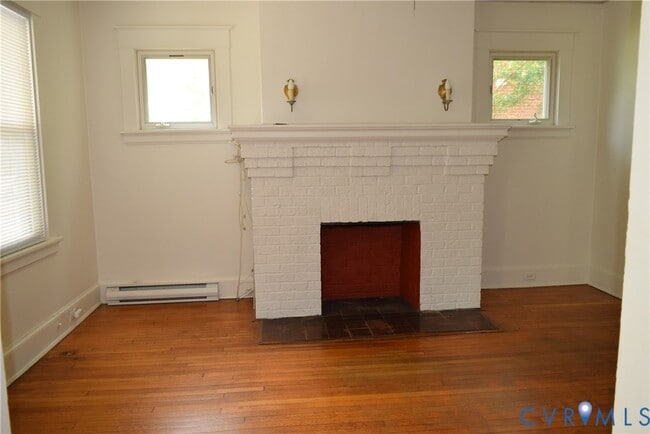 Building Photo - 301 W 30th St