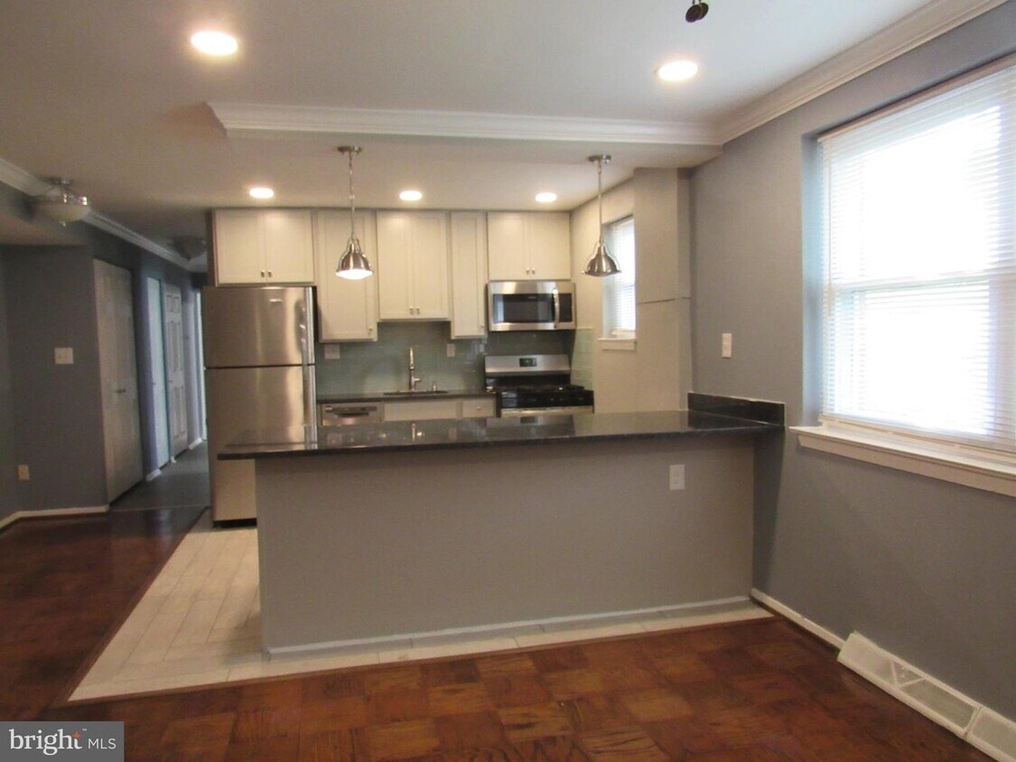 Foto principal - 4409 Falls Bridge Dr