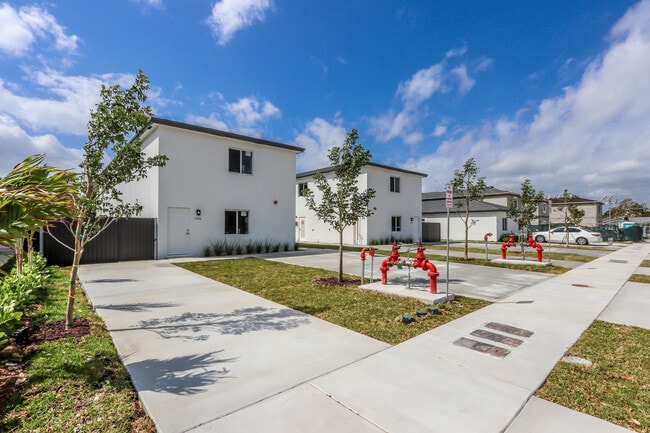 Photo - 11280 SW 187th St Townhome