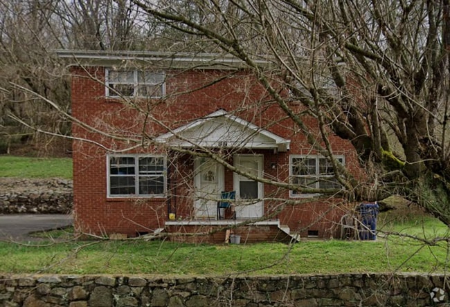 Building Photo - 232 Reed Hollow Rd