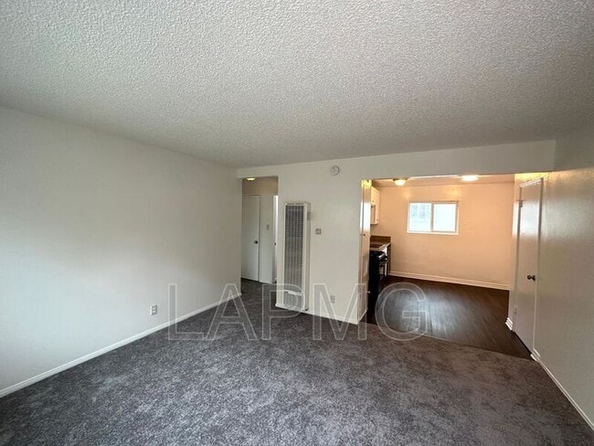 Building Photo - 169 W 42nd St