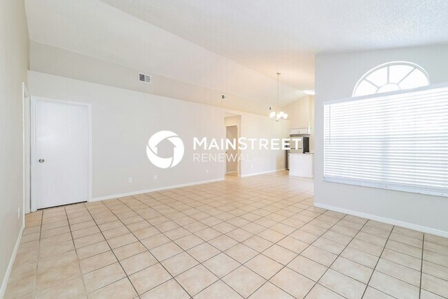 Building Photo - 3 Bedroom Pet-Friendly Home in KISSIMMEE, FL with Main Street Renewal
