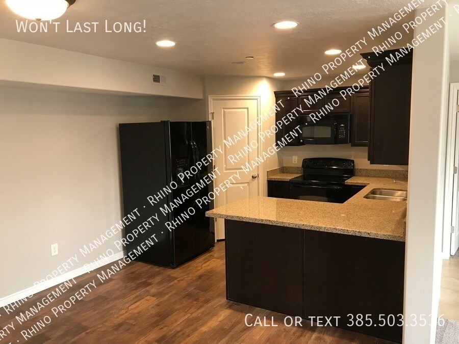 6941 Village River Ln Unit I05, Midvale, UT 84047 Room for Rent in