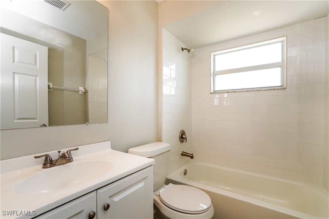 Foto principal - 1305 NE 9th Ave