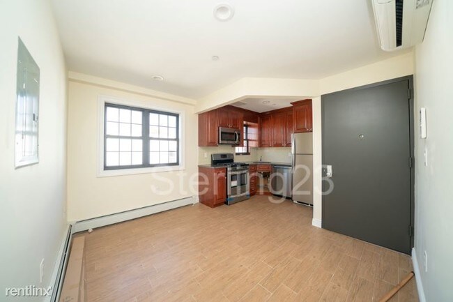 Foto del edificio - 28-48-48 45th St