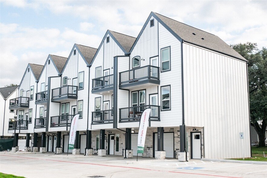 2519 Washington Street Unit 201 Condo for Rent in Waller, TX