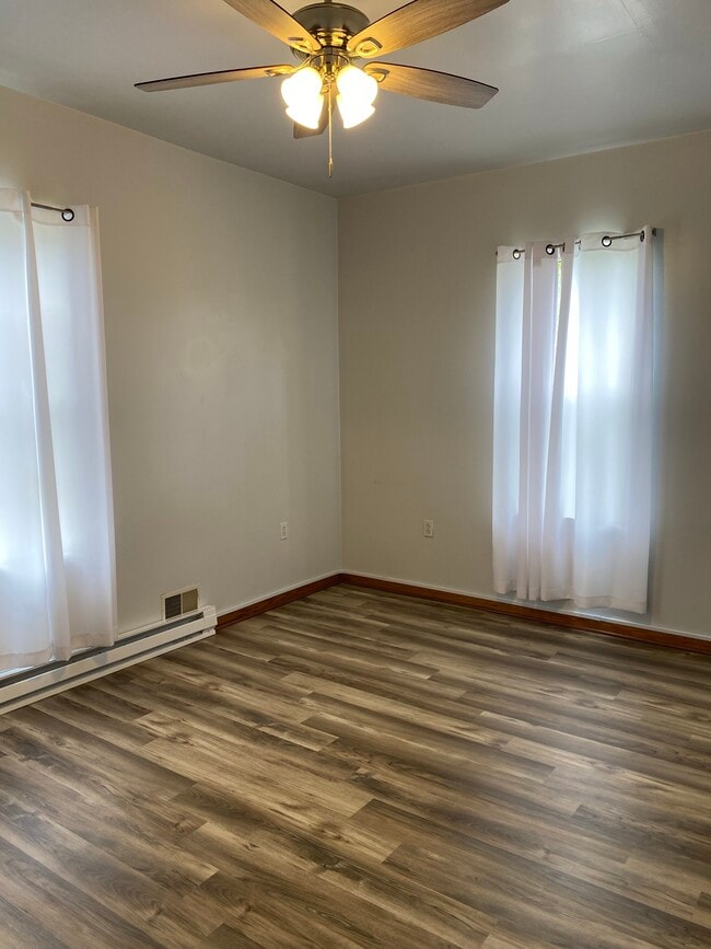 Building Photo - Monaca Triplex (1535 Indiana Ave)