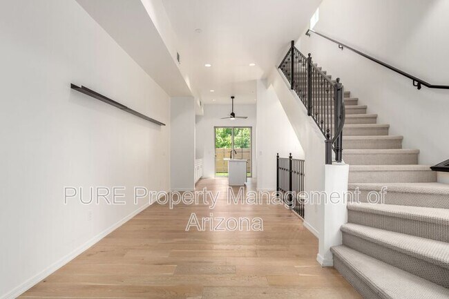 Photo - 421 W 6th St Townhome