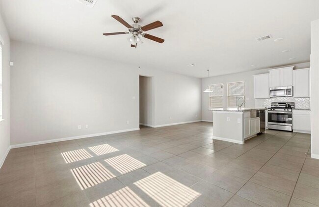 Building Photo - 6222 Prince Pl Dr