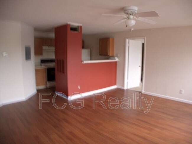 Foto del edificio - 4744 Walden Cir