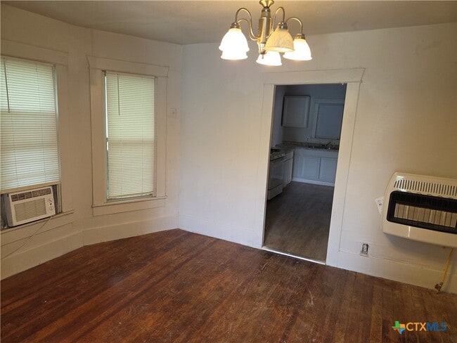 Building Photo - 1219 S 10th St