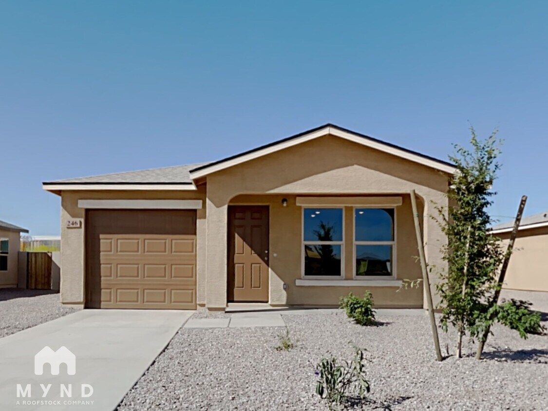 Primary Photo - 246 S Picacho Heights Rd