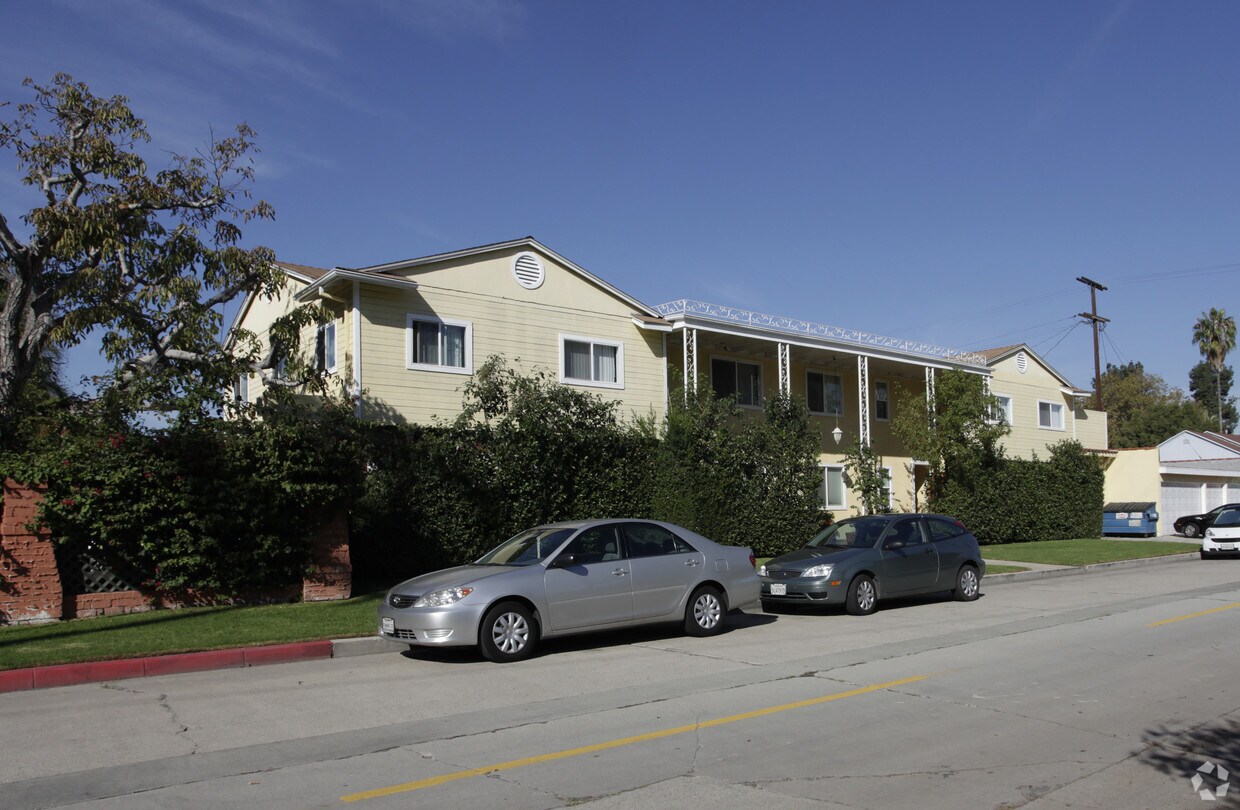 4545 Vineland Ave, North Hollywood, CA 91602 Apartments in North