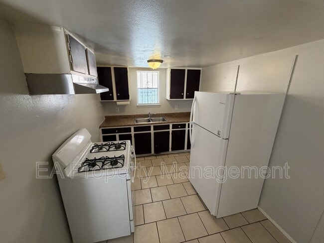 Foto del edificio - 117 40th St NW