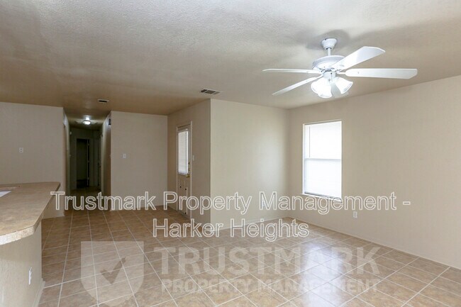 Foto del edificio - 932 Maplewood Dr
