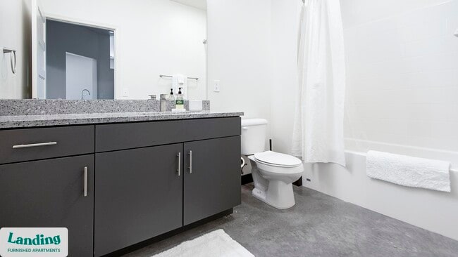 Building Photo - 1014 Spruce St