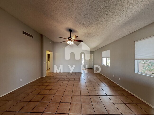 Building Photo - 4641 S Fenwick Dr
