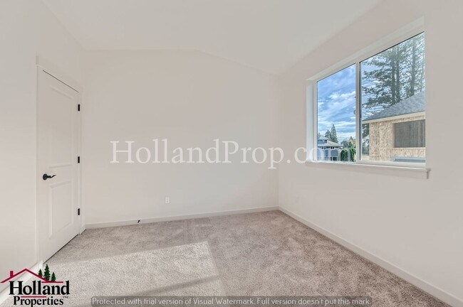 Building Photo - Cute 2 bedroom 2 bath New build home in Fo...