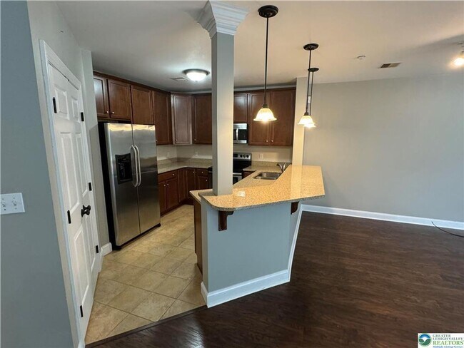 Foto del edificio - 3 Br Condo available in Bethlehem