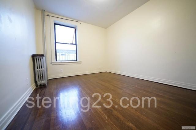 Foto del edificio - 2 bedroom in ASTORIA NY 11105