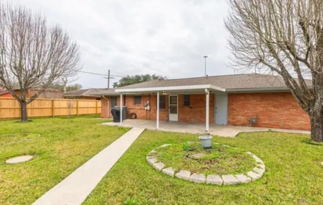 Foto principal - 1575 Longfellow Dr