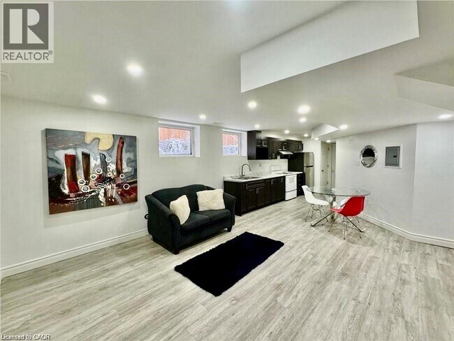 Photo du bâtiment - 916 Magdalena Ct