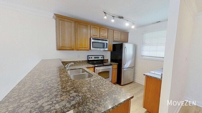 Foto del edificio - 1336 Green Oaks Ln