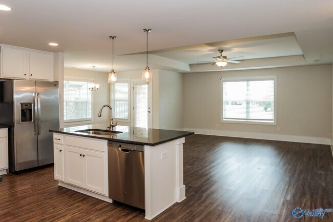 Foto del edificio - 182 Cherry Laurel Dr