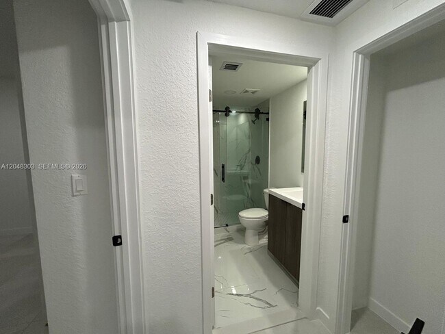 Foto del edificio - 14569 SW 262nd St