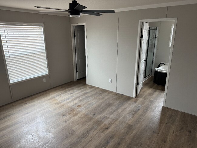 Foto del edificio - 350 Patriot Ln