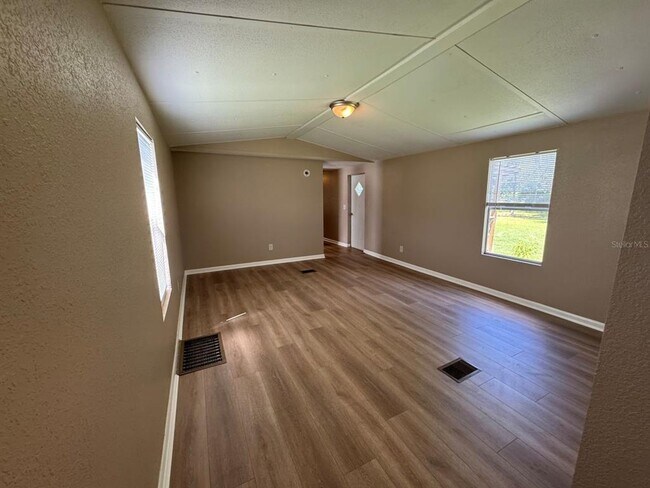 Foto del edificio - 9606 NW 30th Ave