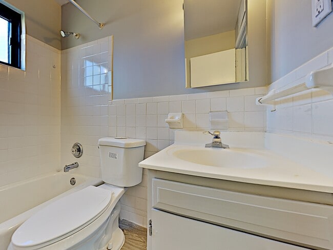 Building Photo - Maple Valley Apartments