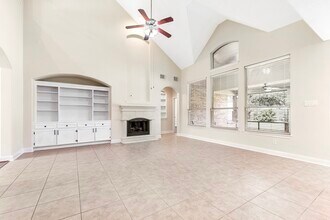 Building Photo - 28514 Hayden Park Dr