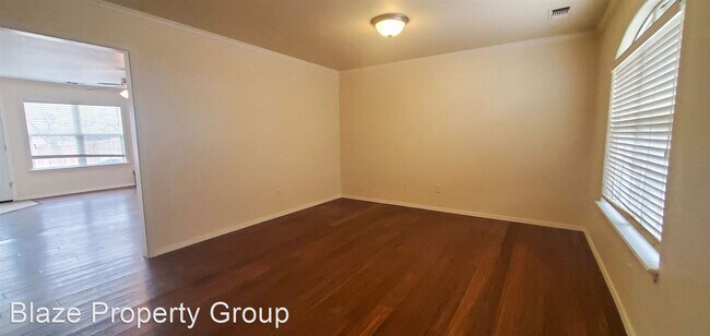 Building Photo - 3 br, 2 bath House - 5810 Notre Dame