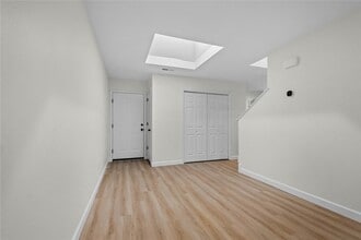 Building Photo - 2066 N Kantz Ln