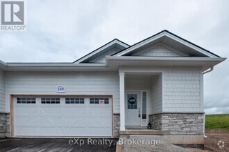 Building Photo - 159 Hawthorn Cres