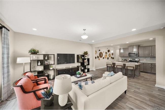 Building Photo - 8604 River Ridge Dr