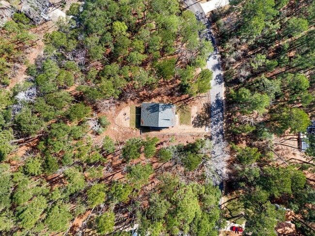 Building Photo - 201 Sunny Hill Dr