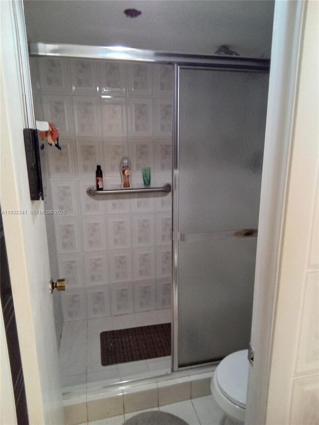 Building Photo - 1000 St Charles Pl