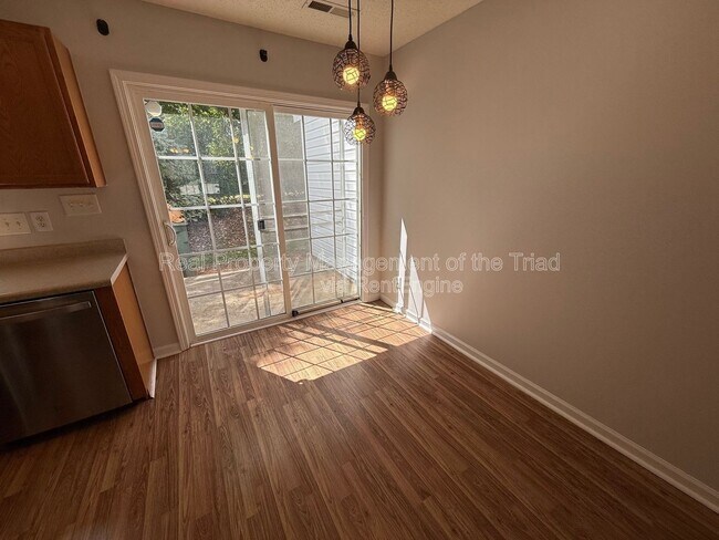Foto del edificio - 255 Malamute Ln