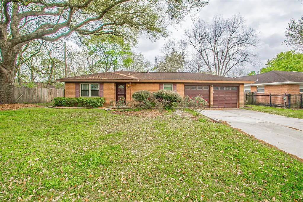 1711 Pecan Ln, Stafford, TX 77477 House Rental in Stafford, TX