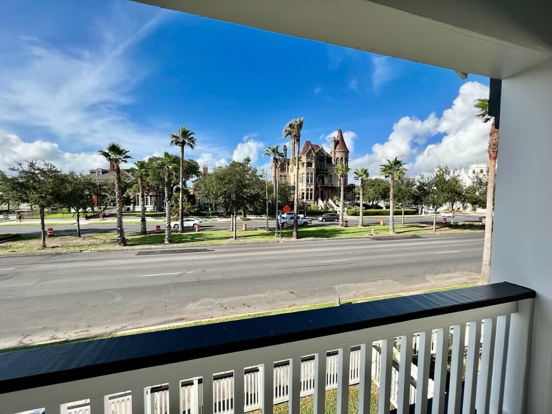 Foto del edificio - 1419 Broadway Avenue J