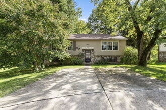 Building Photo - 7 Wood Oak Ct