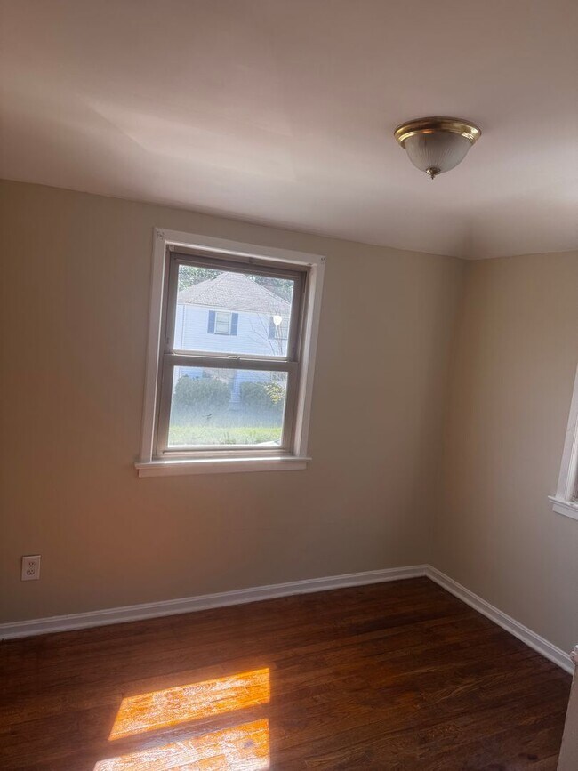 Foto del edificio - 3878 E 143rd St