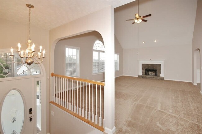 Building Photo - 404 Maple Rdg