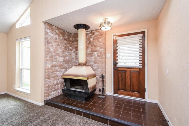 Building Photo - 11823 Zarroll Dr